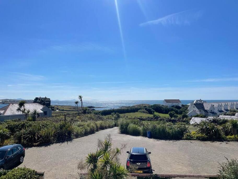 Lagoon View - Sea View- Pet Friendly - 2 Bed Apt - En-Suite Trearddur Dış mekan fotoğraf