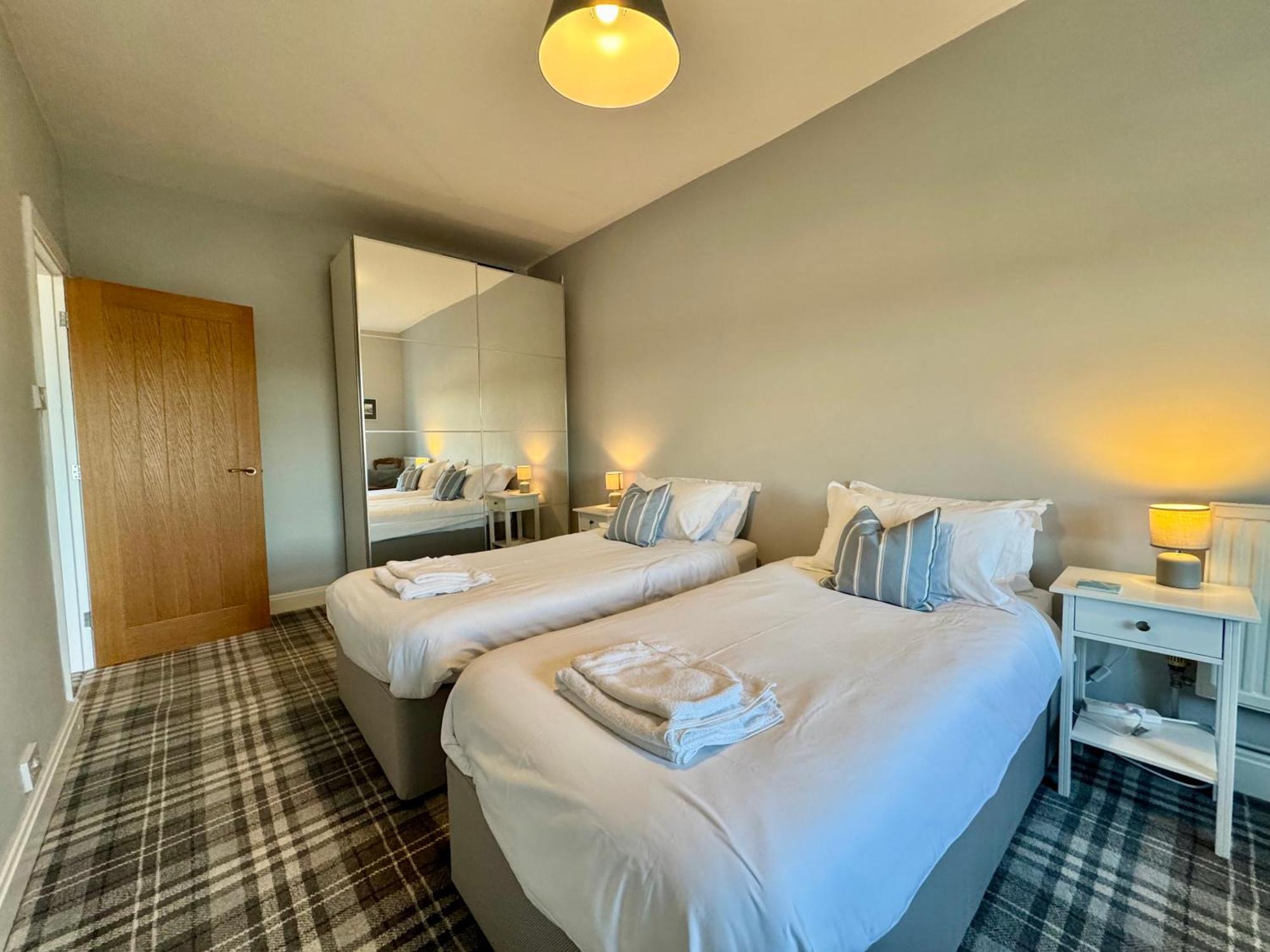 Lagoon View - Sea View- Pet Friendly - 2 Bed Apt - En-Suite Trearddur Dış mekan fotoğraf
