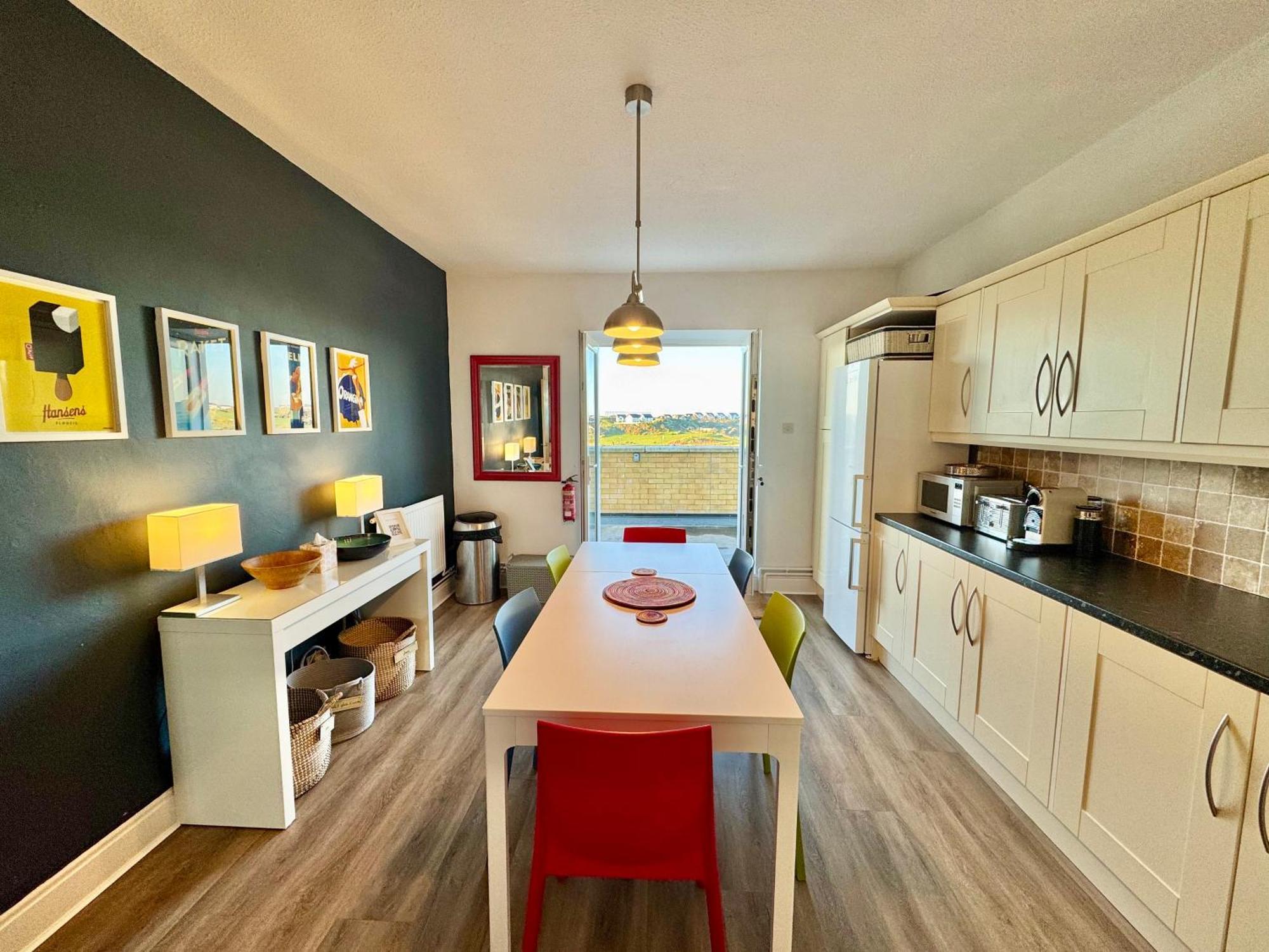 Lagoon View - Sea View- Pet Friendly - 2 Bed Apt - En-Suite Trearddur Dış mekan fotoğraf