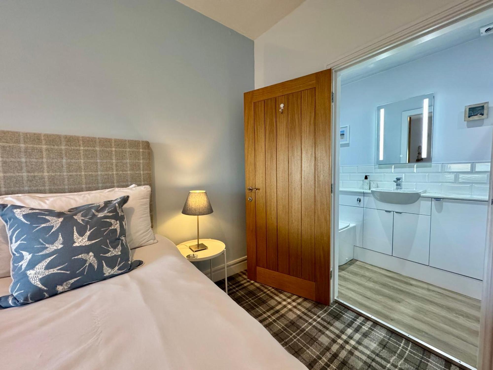 Lagoon View - Sea View- Pet Friendly - 2 Bed Apt - En-Suite Trearddur Dış mekan fotoğraf